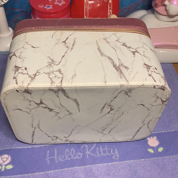 Makeup box - Picture 6 of 11